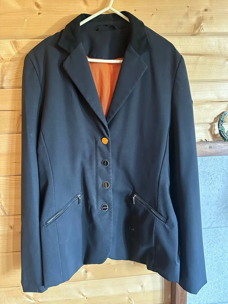 Aubrion Black Showjumping Jacket size 16/18 - Image 1