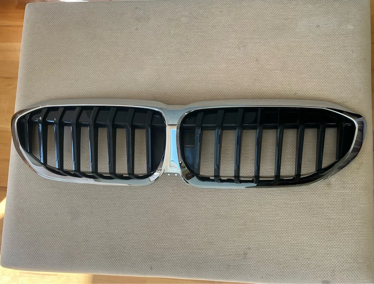 BMW G20 3Series Kidney Grille - Genuine OEM Chrome - Image 1