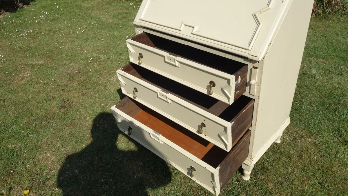 Bureau - Image 3