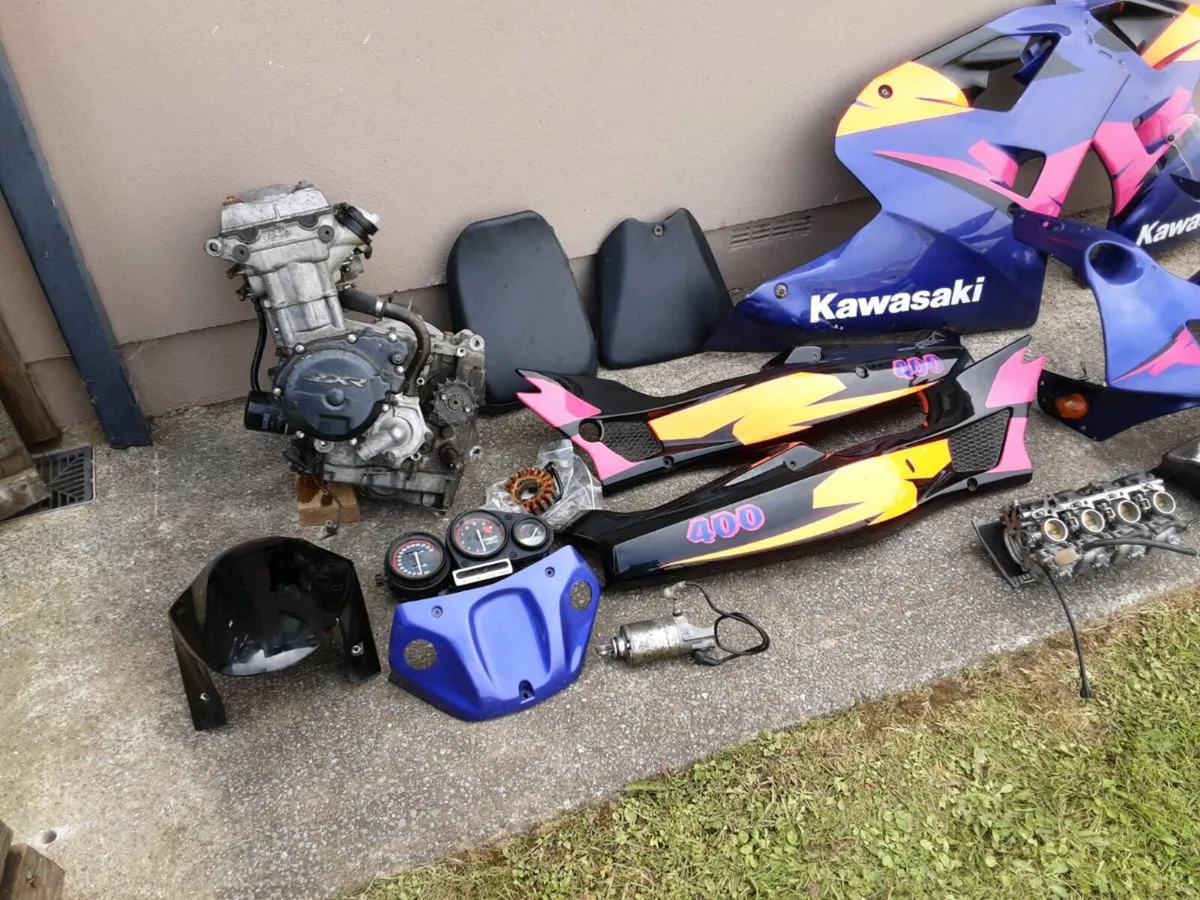Kawasaki ZXR400 - Parts - Image 2