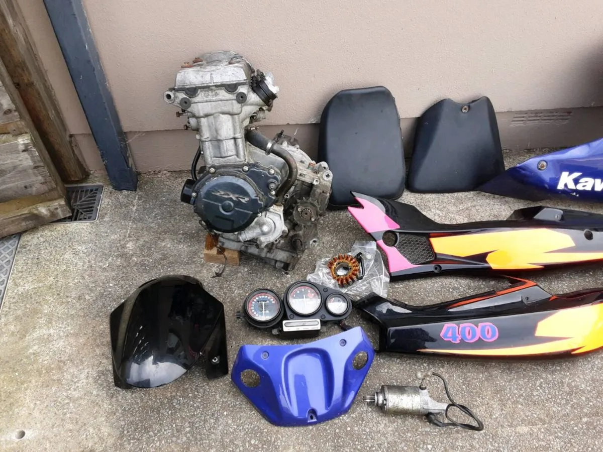 Kawasaki ZXR400 - Parts - Image 4