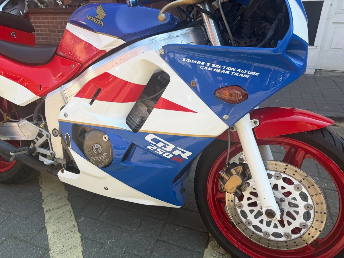 1991 CBR250R Hurricane MC19 - Image 3