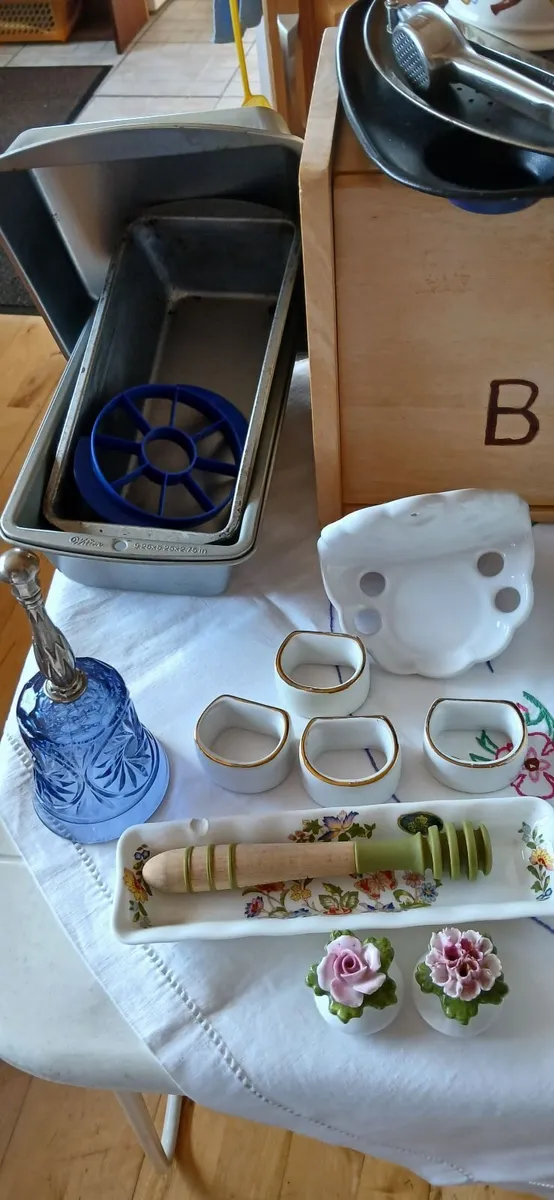 Collection of Kitchen Utensils, Electric mixer.Ice - Image 4