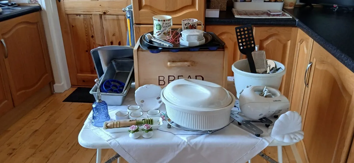Collection of Kitchen Utensils, Electric mixer.Ice - Image 2