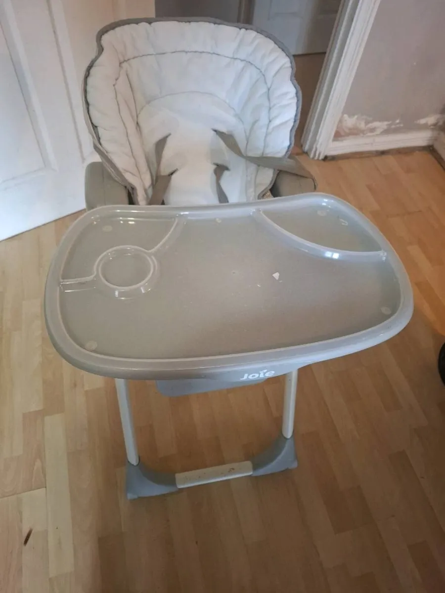 Baby High Chair with Tray – Excellent Condition - Image 1