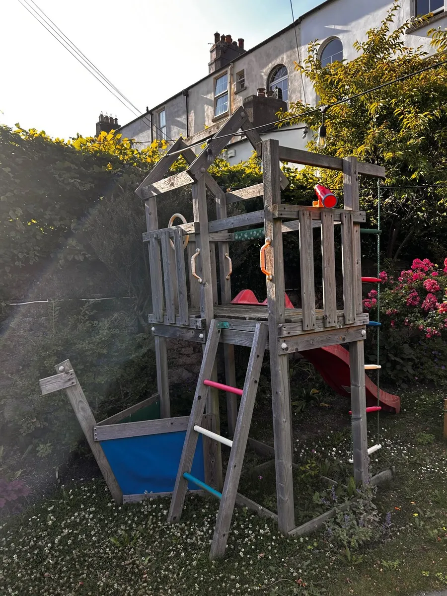 Jungle Gym climbing frame with slide - Image 4