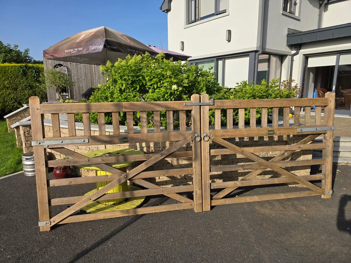 Wooden Gates - Image 2