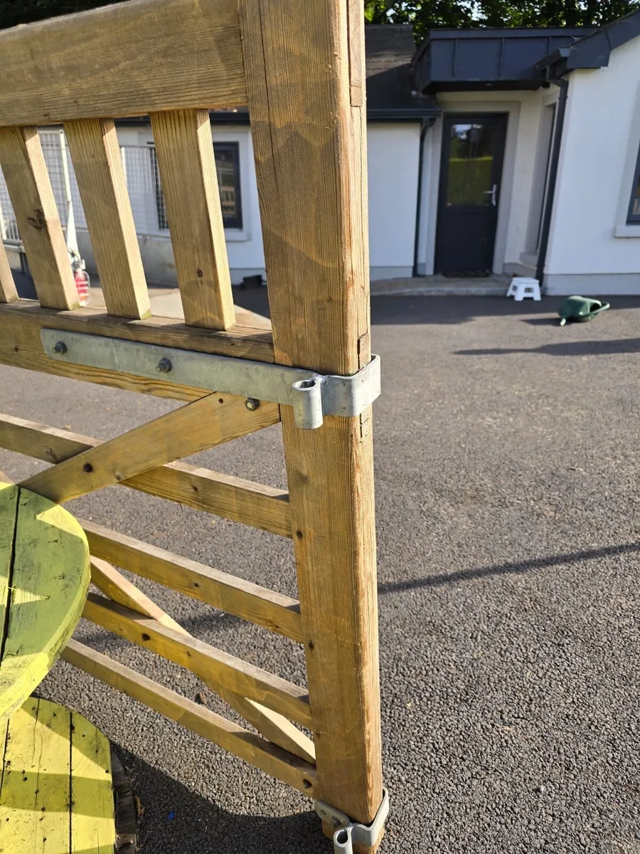 Wooden Gates - Image 3