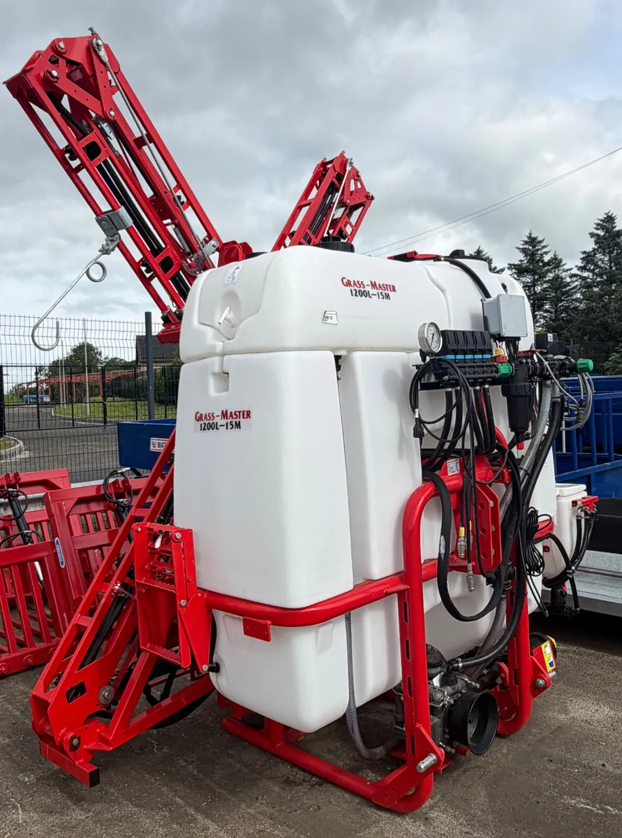 Grassmaster 15 metre sprayer - Image 1