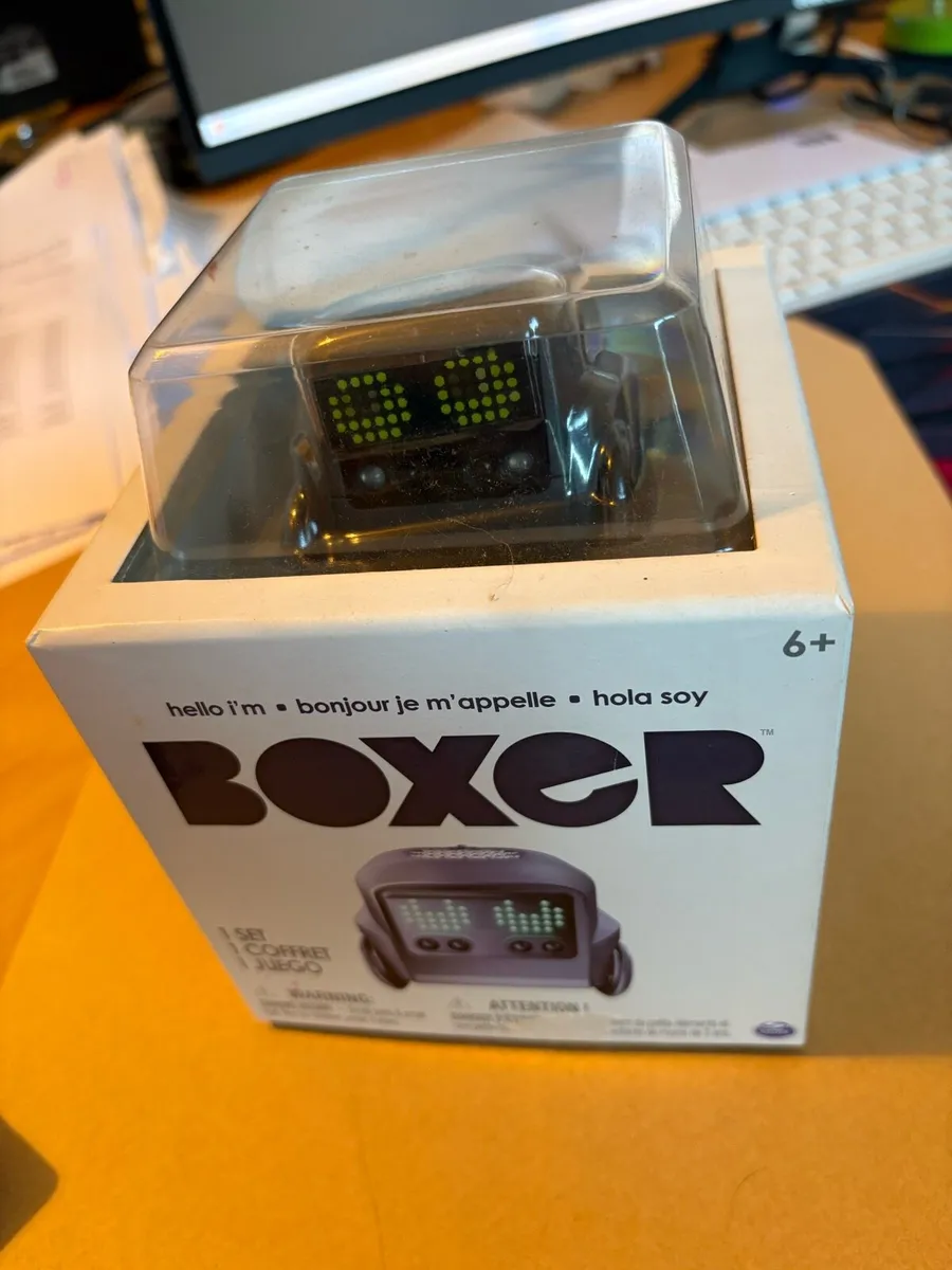 Boxer interactive mini robot - Image 2