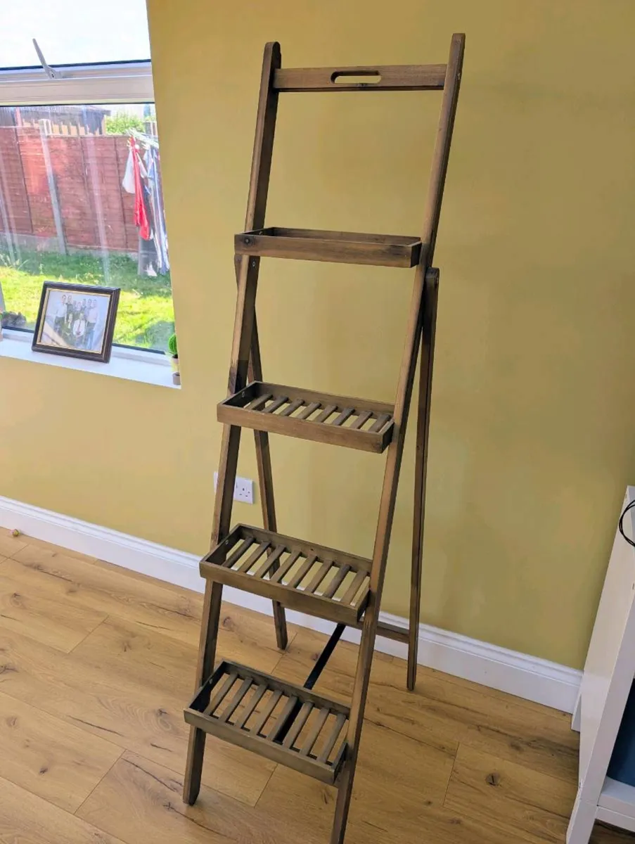 House/ plant ladder - Image 1