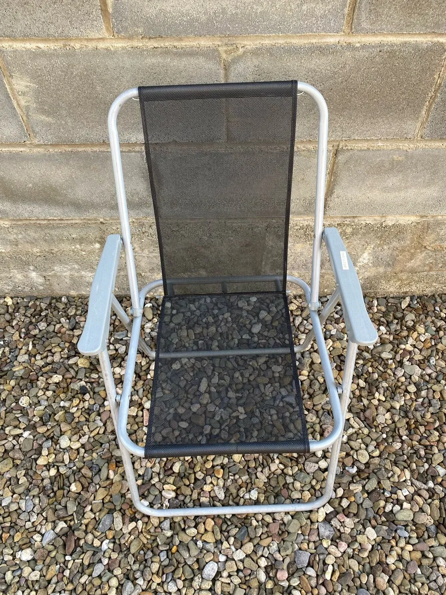4 New Garden Chairs. Foldable - Image 2