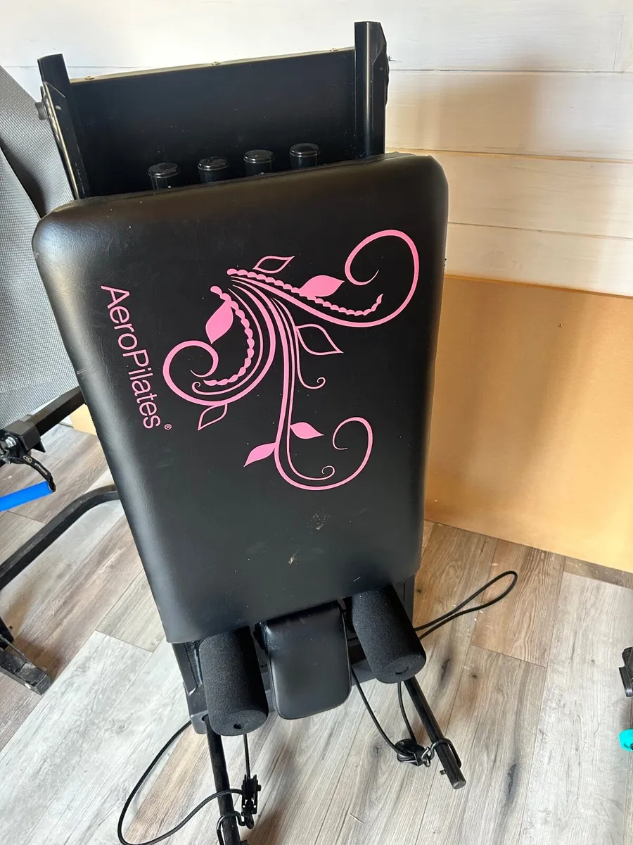Reformer Pilates machine - Image 1