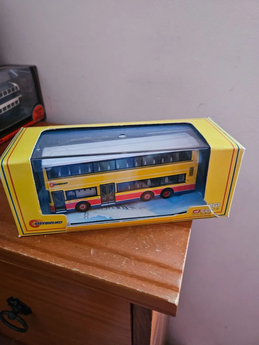 Corgi Bus - Image 1