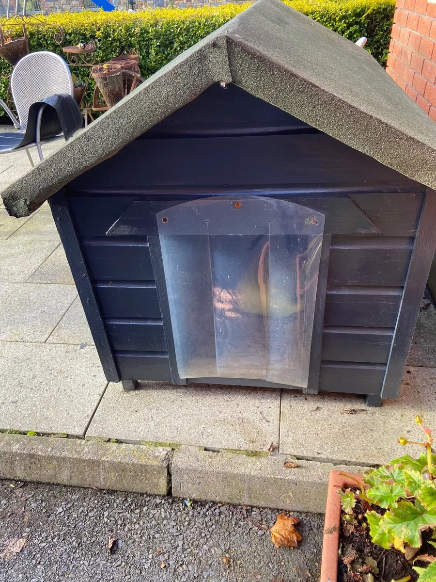Dog kennel - Image 1