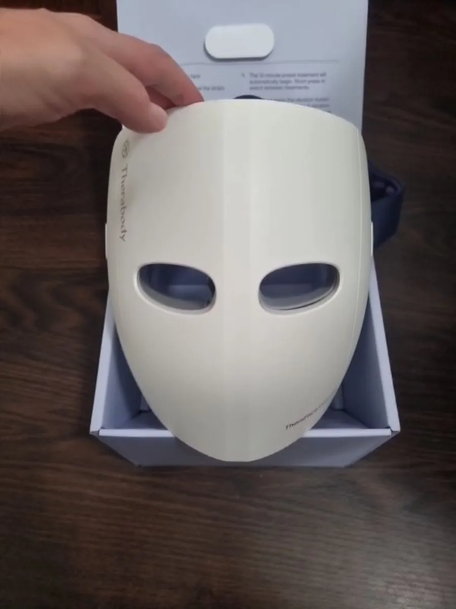 TheraFace Mask Glo - LED mask - Image 4