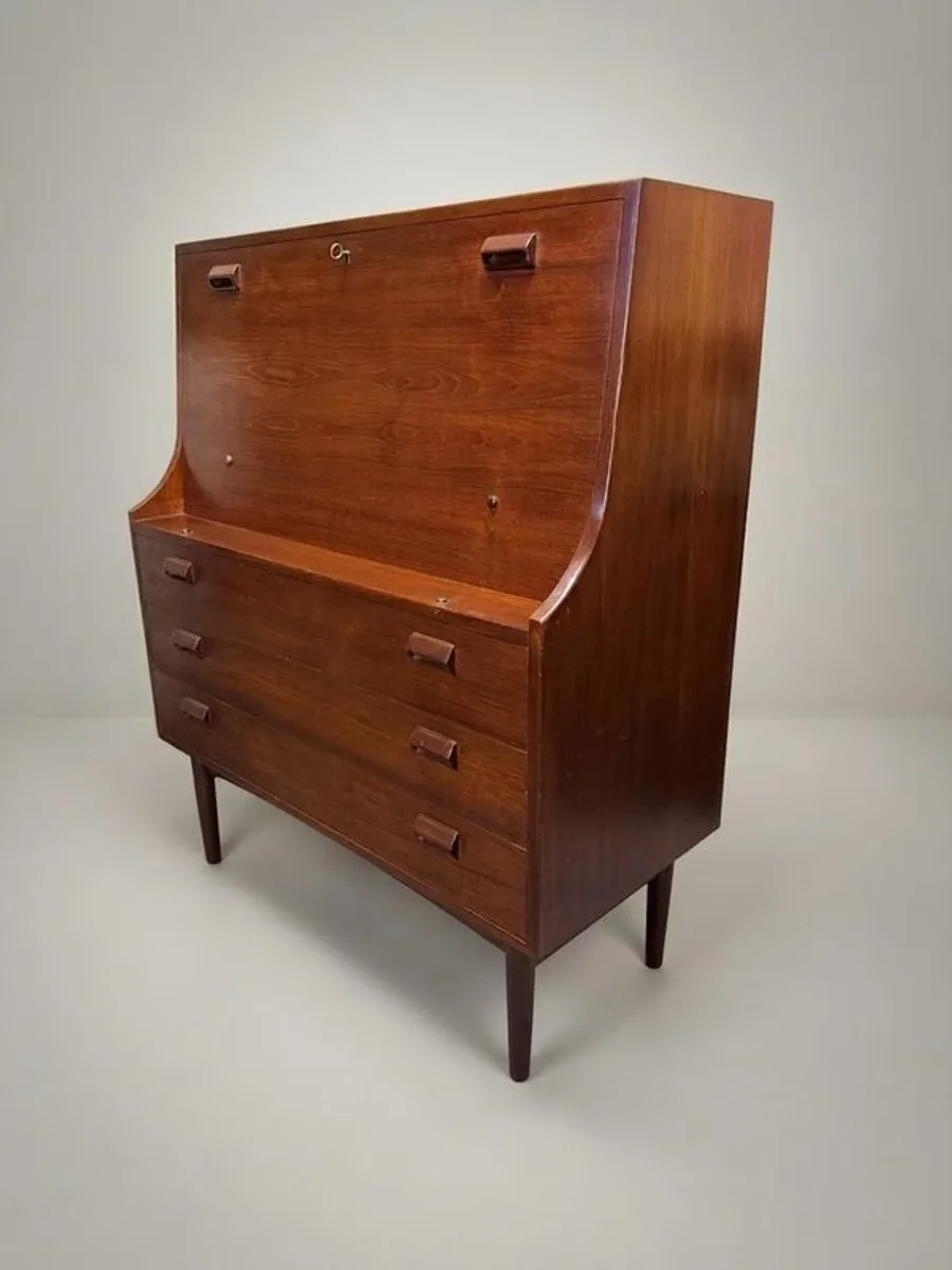 Early Borge Mogensen Model 145 Bureau in Teak and Oak - Image 1