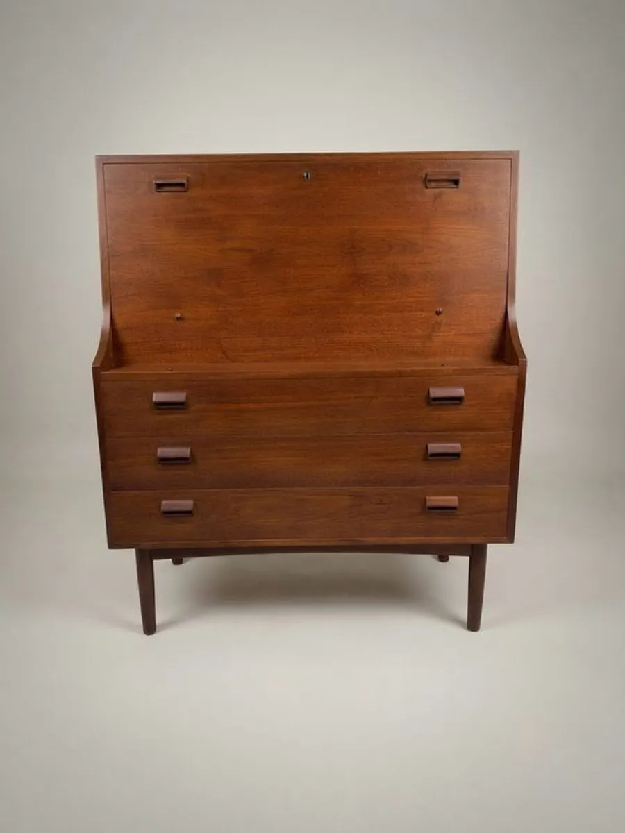 Early Borge Mogensen Model 145 Bureau in Teak and Oak - Image 2