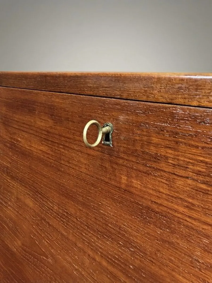Early Borge Mogensen Model 145 Bureau in Teak and Oak - Image 4