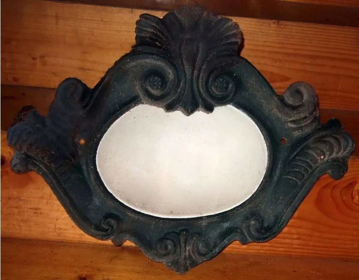 Victorian Cast Iron House Nameplate - Image 3