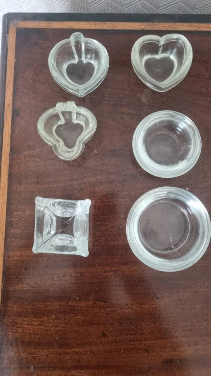 Vintage Glass Trinket bowl Set - Image 2