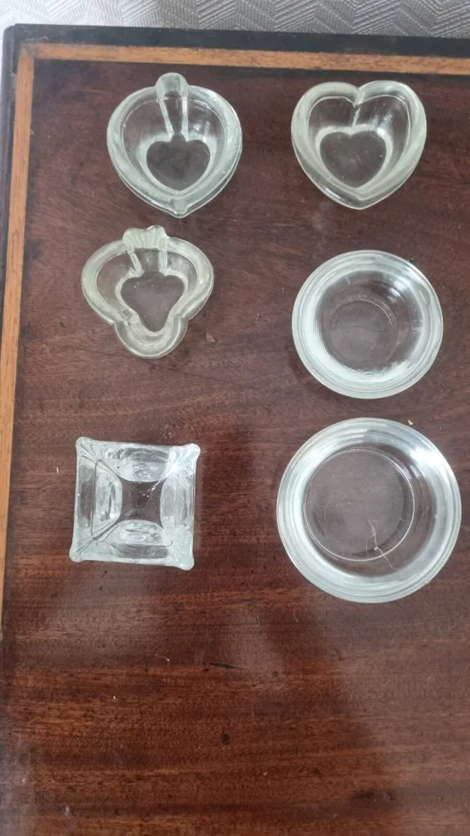Vintage Glass Trinket bowl Set - Image 3