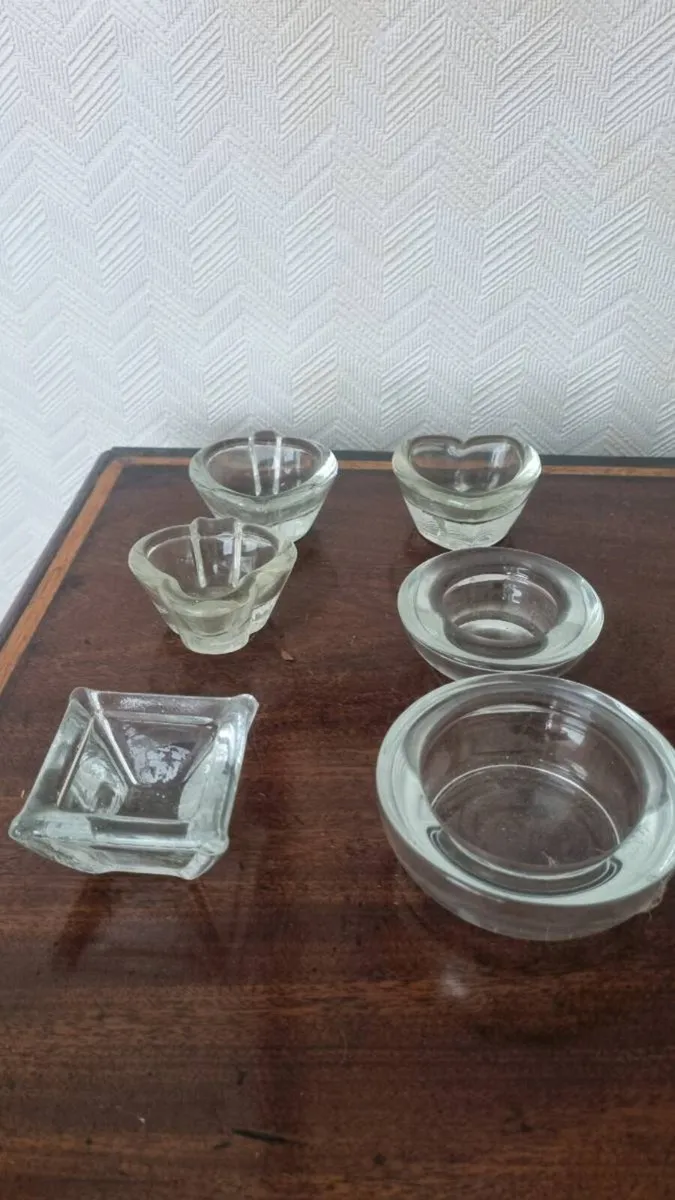 Vintage Glass Trinket bowl Set - Image 1