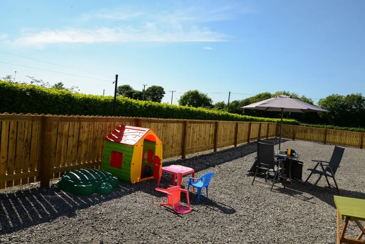 Picket Style Fencing - Image 3