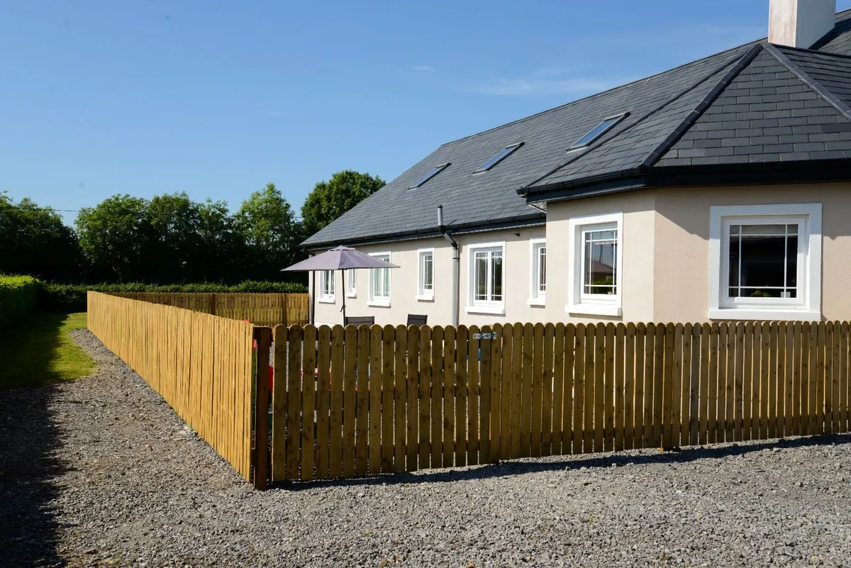 Picket Style Fencing - Image 4