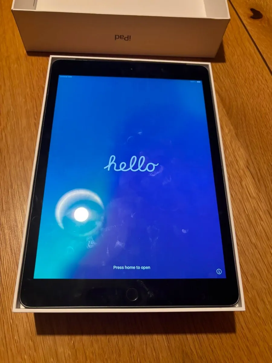 iPad 9 - 128gb 7th Generation - Image 1
