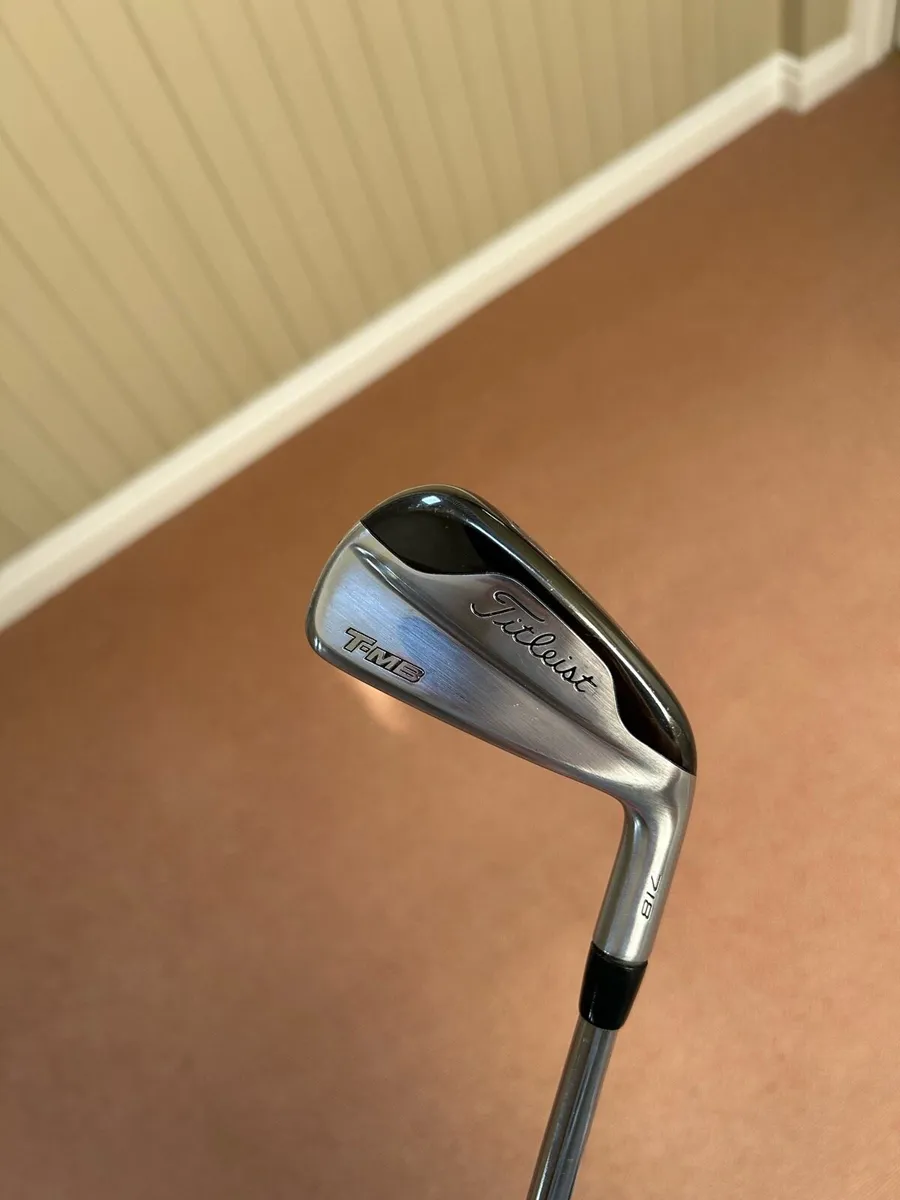 Titleist 2 iron - Image 1