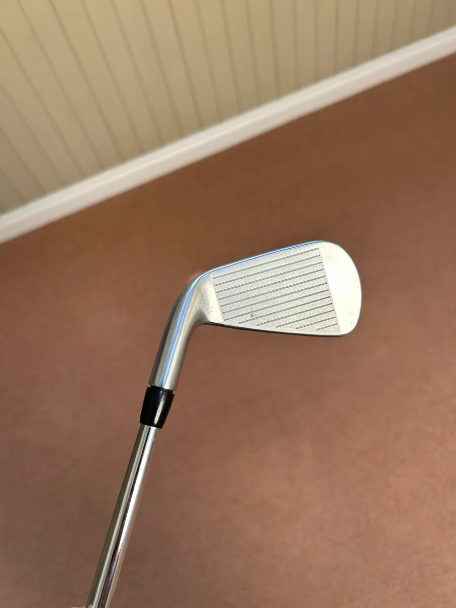 Titleist 2 iron - Image 4