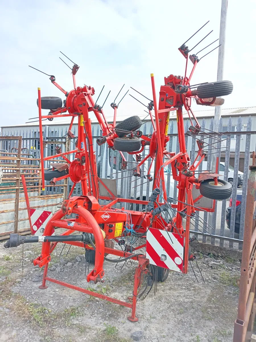Kuhn GF8501 tedder - Image 1