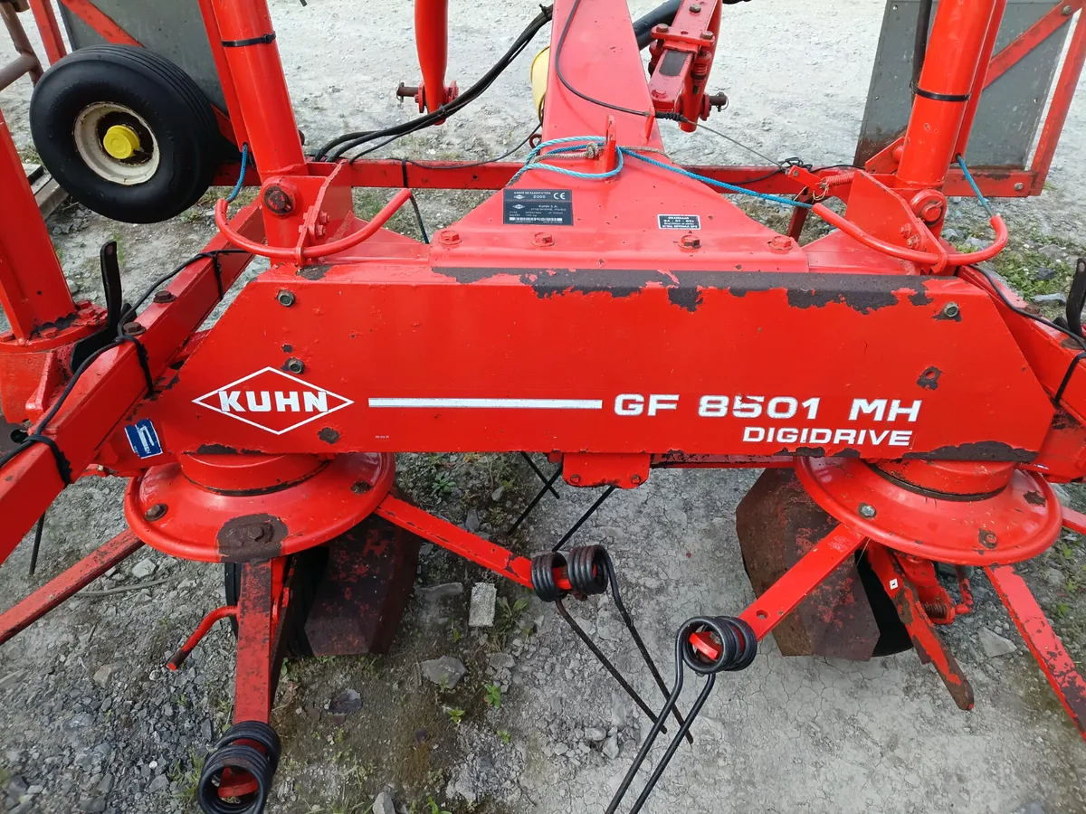 Kuhn GF8501 tedder - Image 2