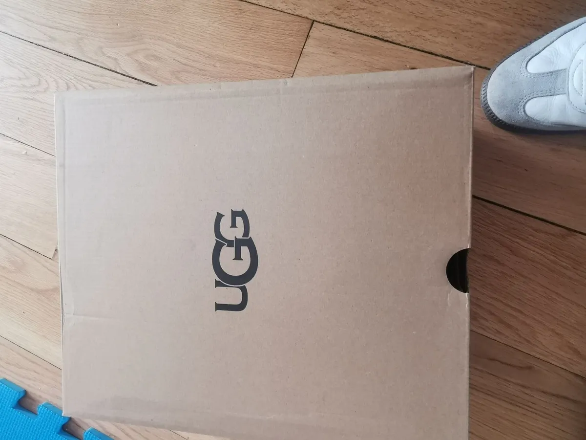 Uggs - Image 4