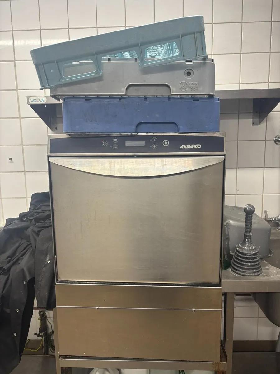 Aristarco AF50.35E undercounter dishwasher - Image 1