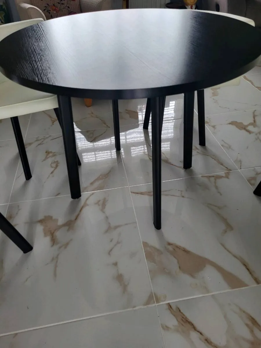 Modern Dining Table + four chairs - Image 4
