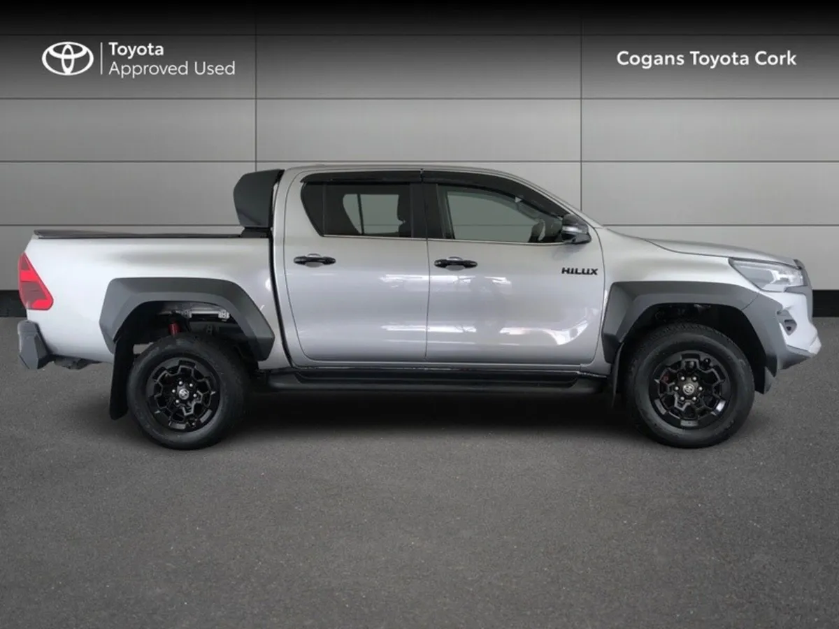 Toyota Hilux HILUX 2.8 GR SPORT II - Image 3