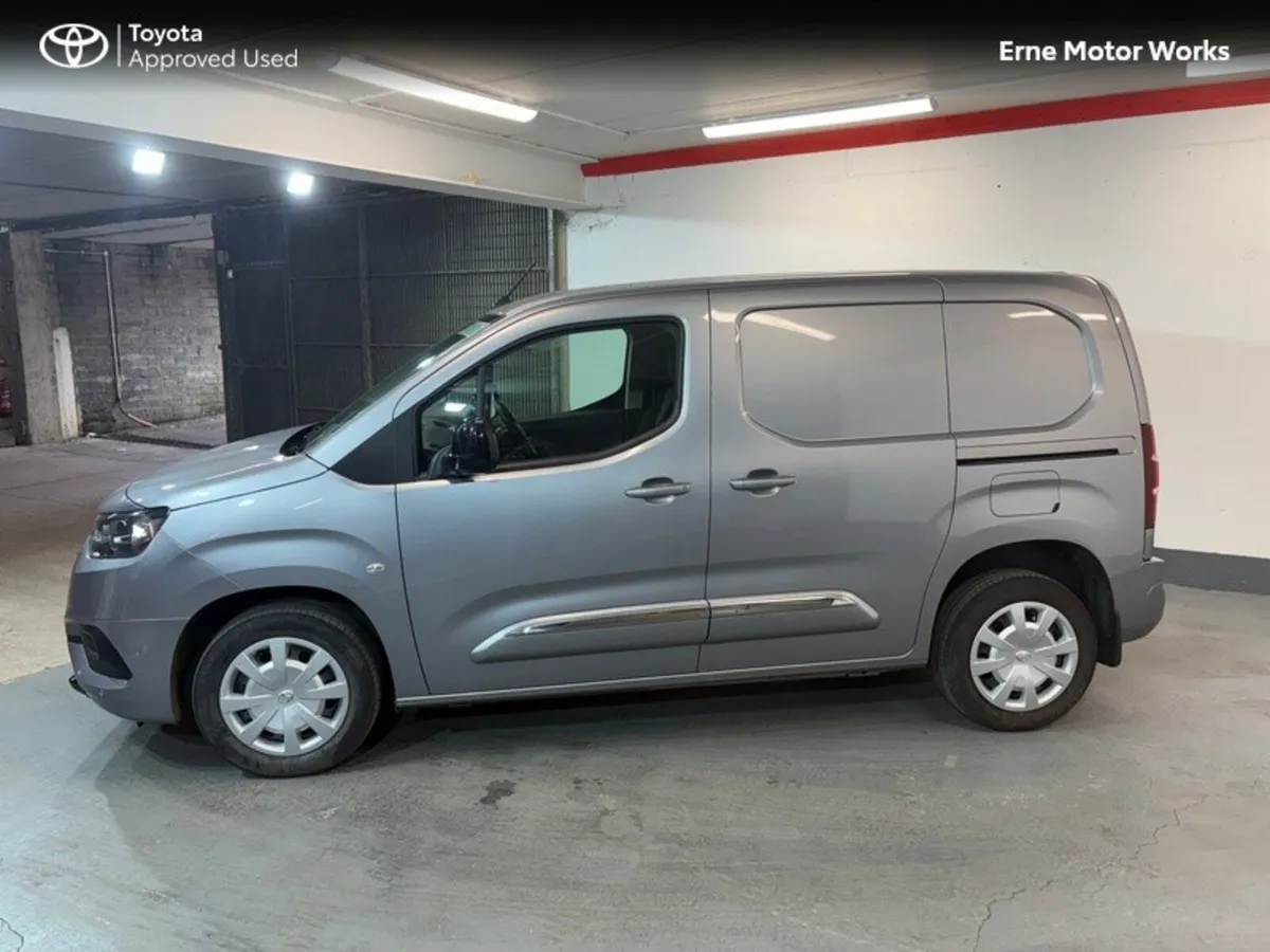 Toyota Proace City 1.5 GX SWB 1000KG 3DR - Image 2