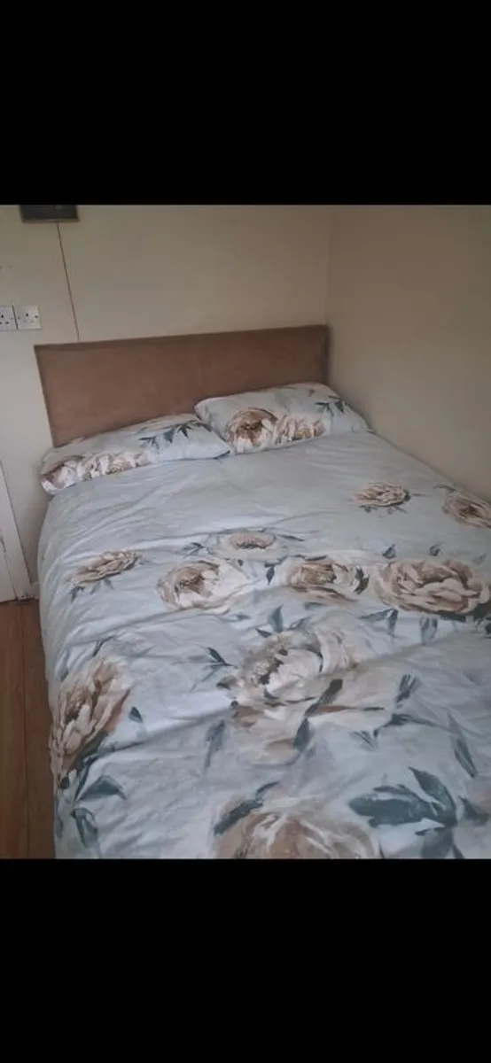 4ft divan bed - Image 1