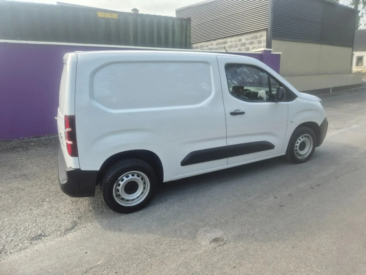 Citroen Berlingo LX BLUEHDI 100 MWB 65 - Image 4