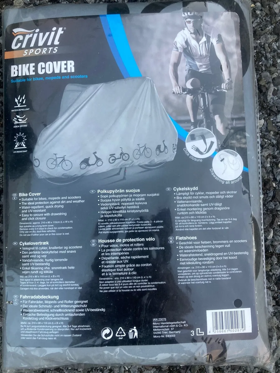 Cycling gear - Image 1