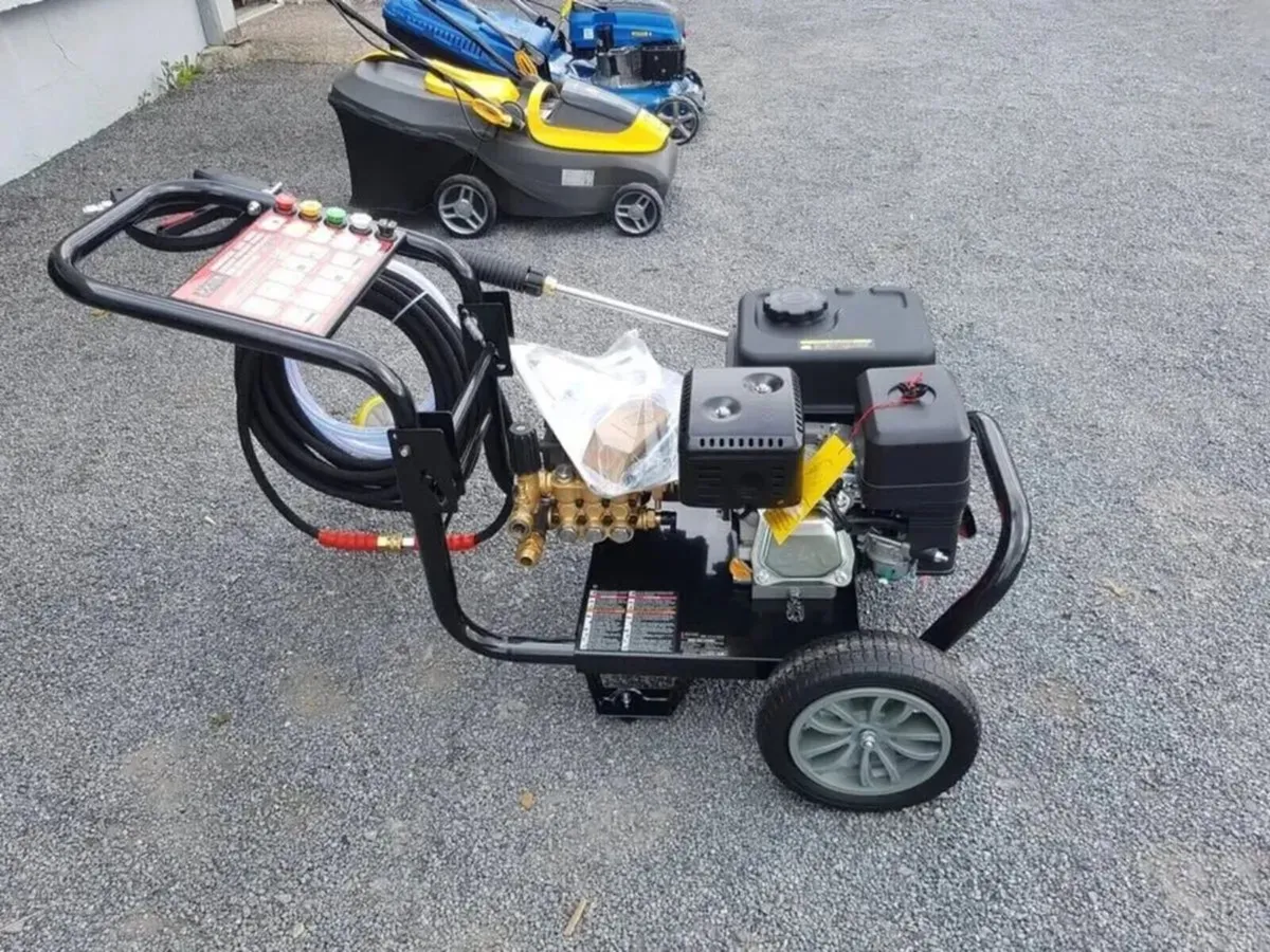 VICTOR POWER WASHER 3,000psi - FOR SALE - Image 1
