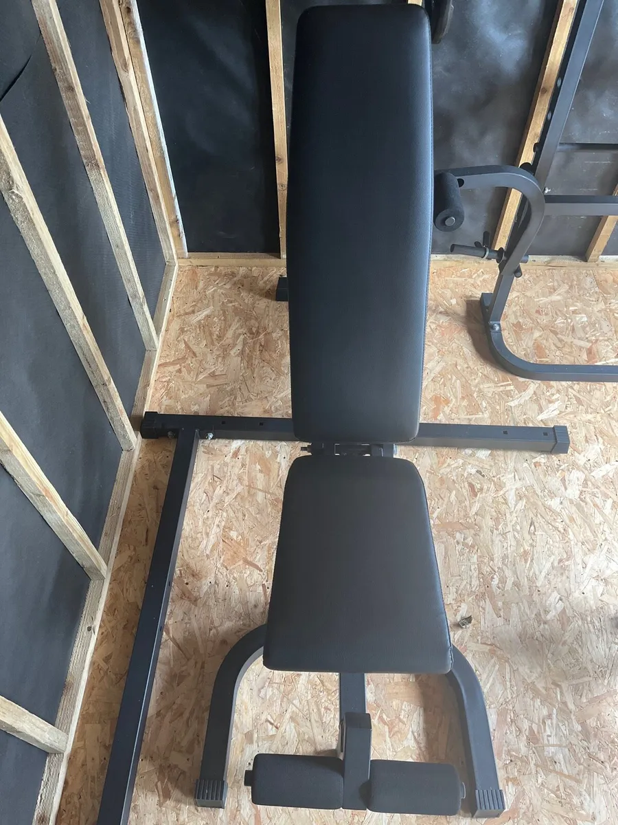 Power rack and bench - Image 1