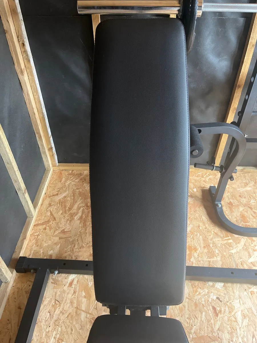 Power rack and bench - Image 2