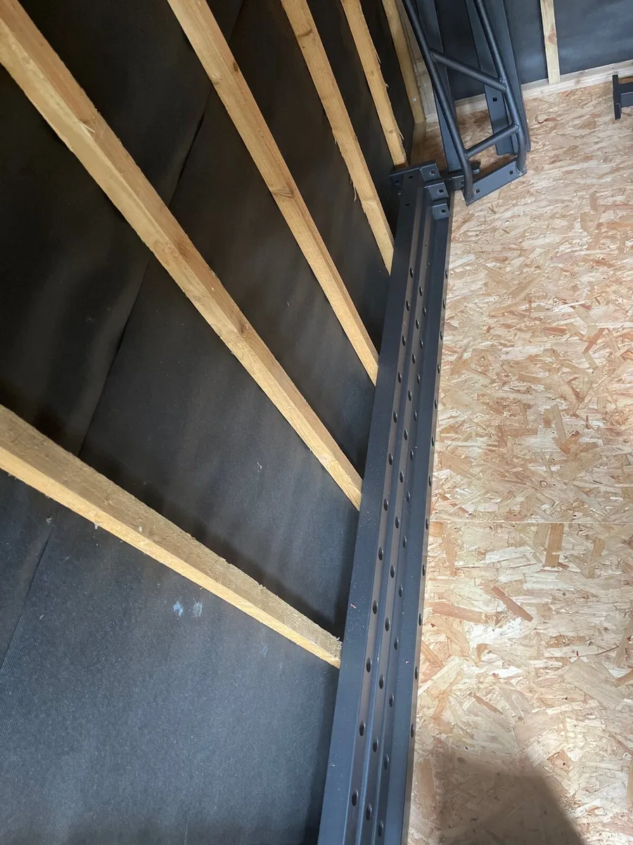 Power rack and bench - Image 4