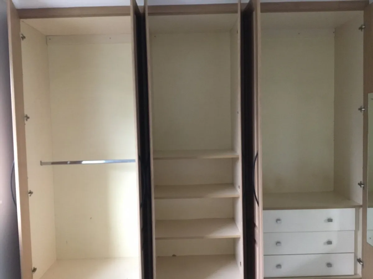 Built-in Wardrobe - Image 2