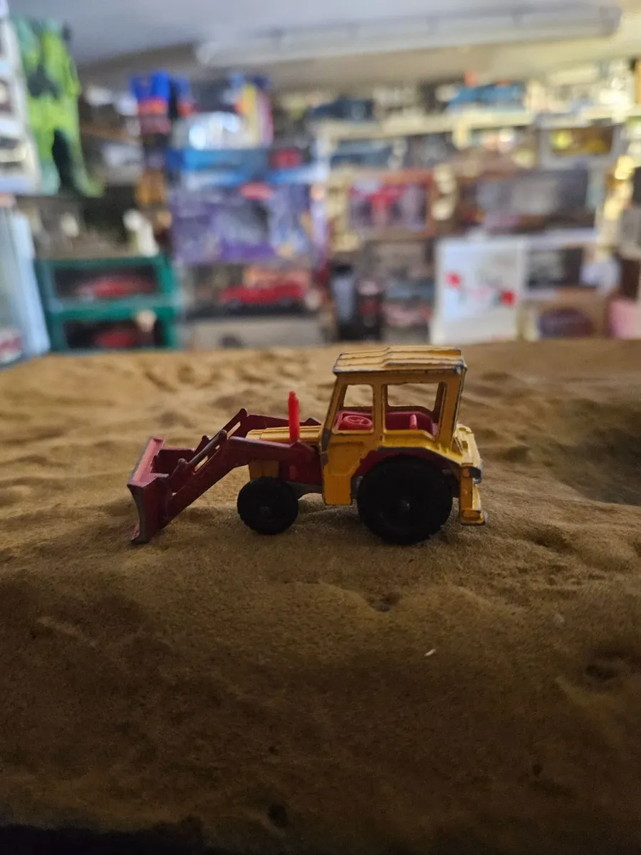 Corgi 1970's Tractor - Image 3