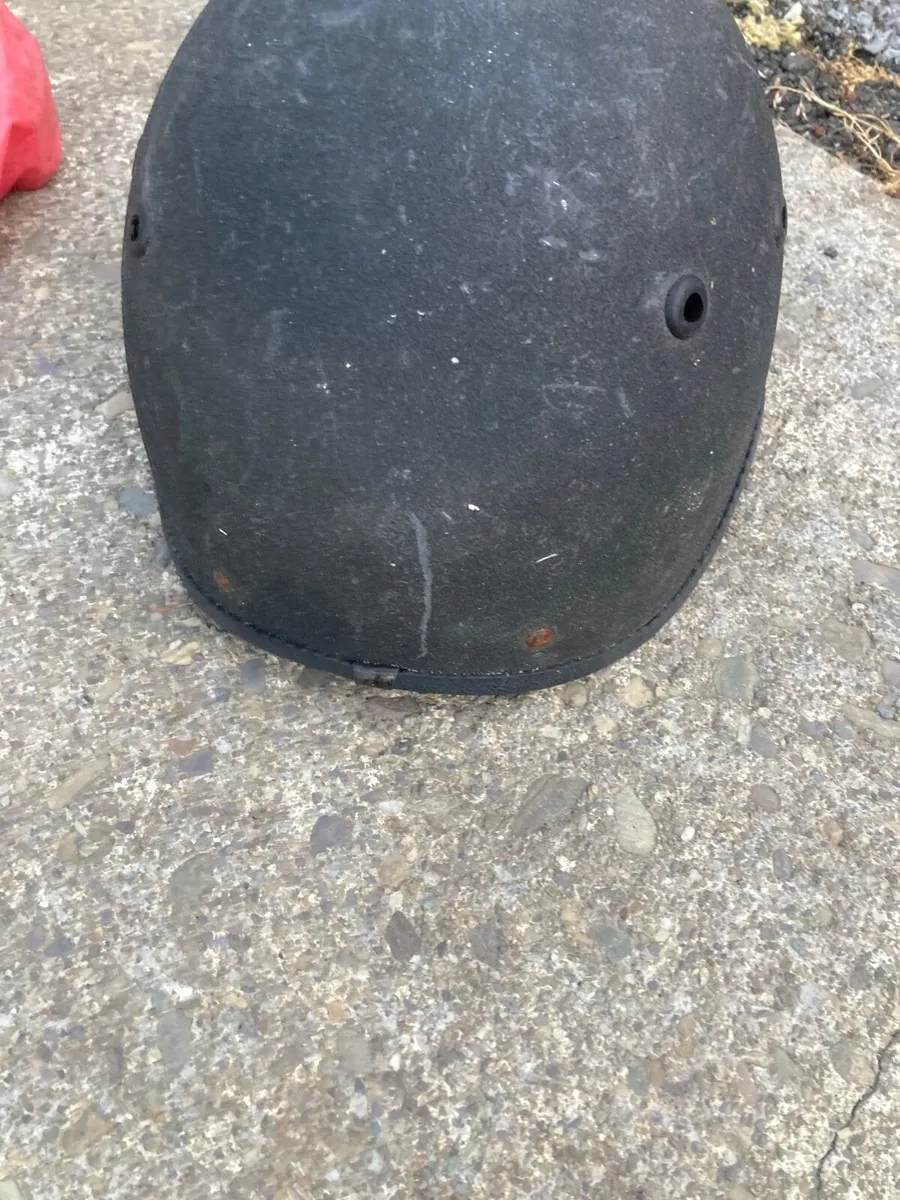 Riding hat - Image 1