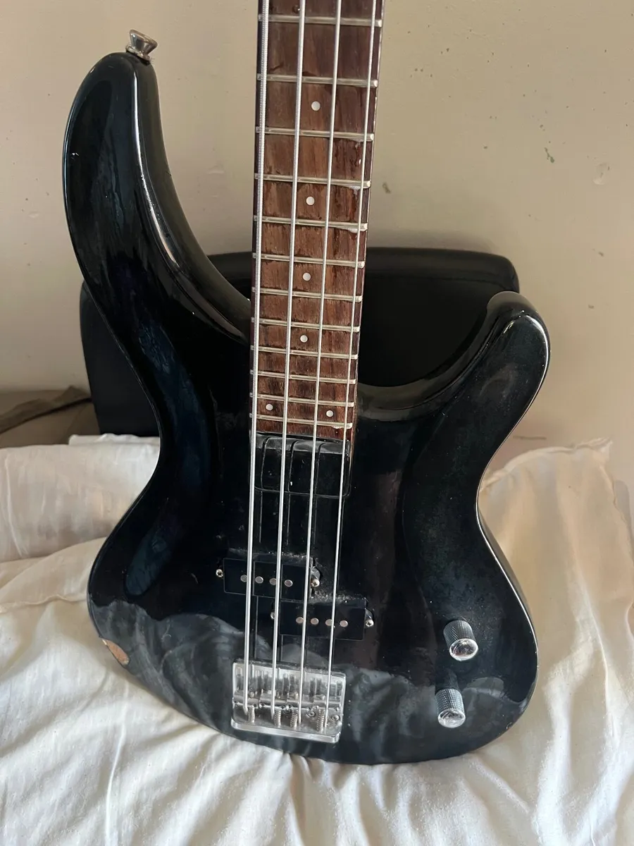 Aria 4-String Electric Bass Guitar – Black – - Image 2